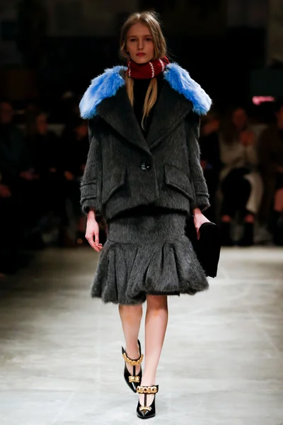 Look 17